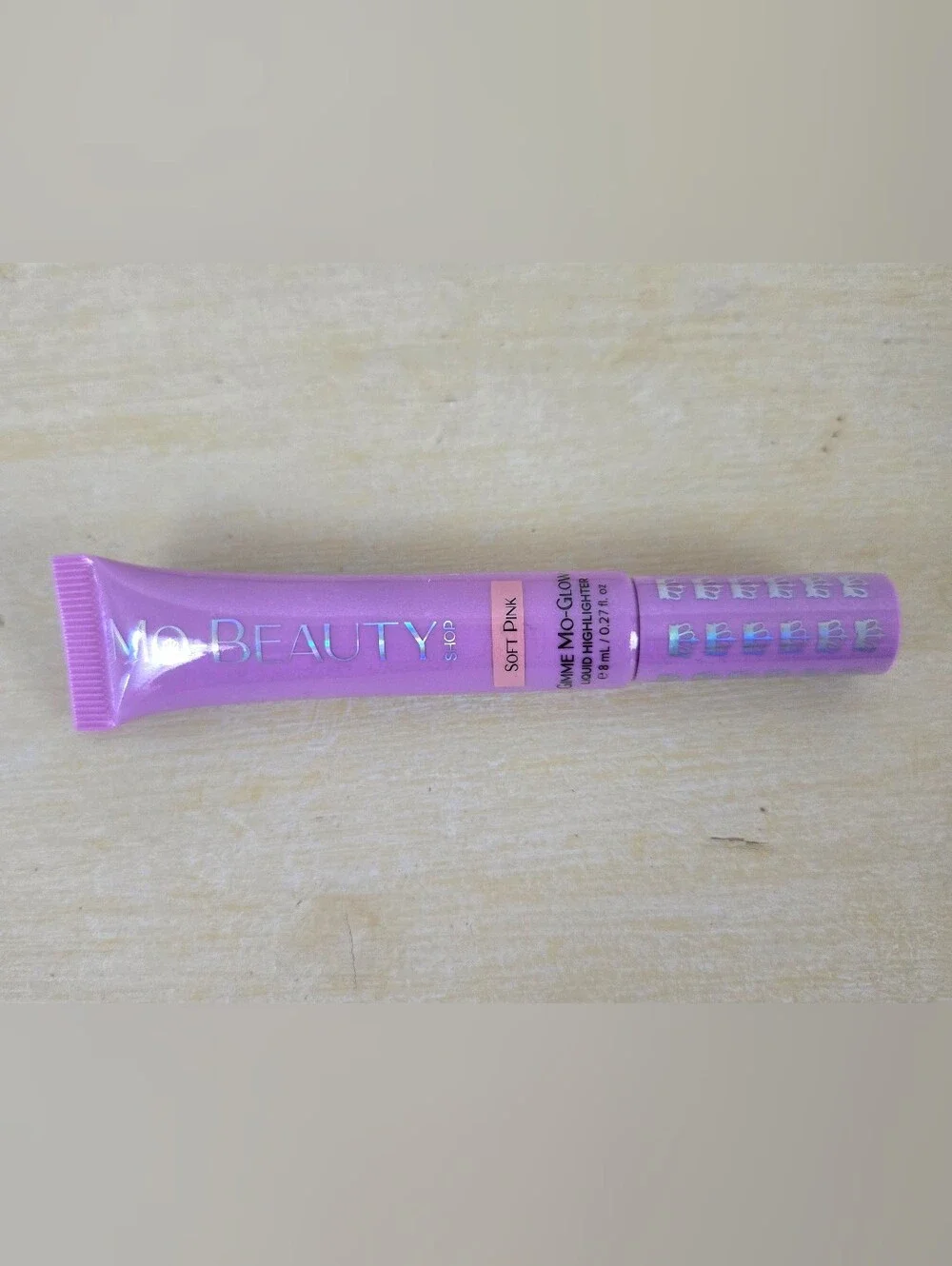 NEW Ipsy Bandana Make Up Bag With Mo-Beauty Gimme Mo-Glow Soft Pink Highlighter